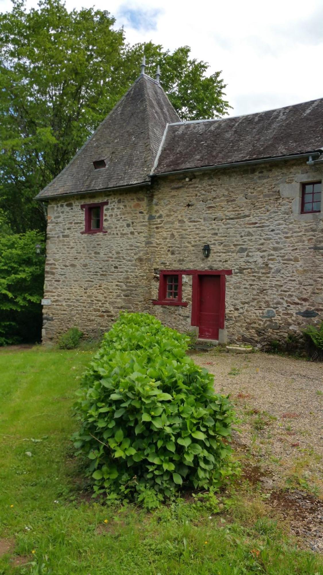 Chateau De Bellefond Lagrauliere Exterior photo